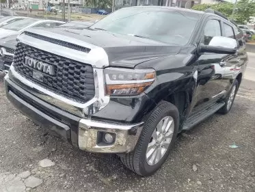 Toyota Sequoia