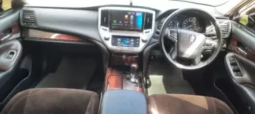 Toyota Crown Royal saloon