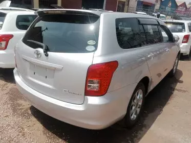 Toyota Fielder 