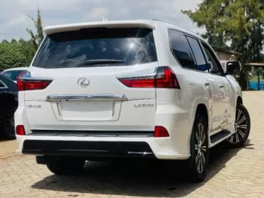 Lexus LX 570
