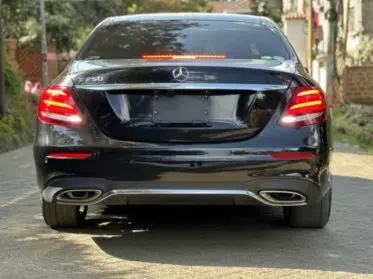 Mercedes-Benz E250