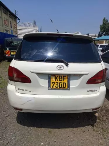 Toyota Ipsum