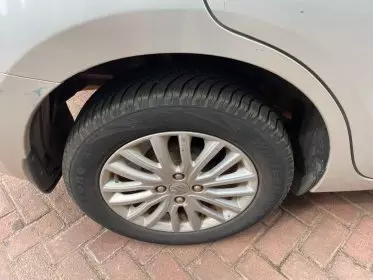 SUZUKI Dzire GL