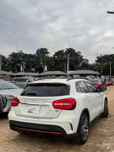 Mercedes-Benz GLA 250