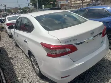 Nissan Sentra