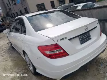 Mercedes-Benz C 300