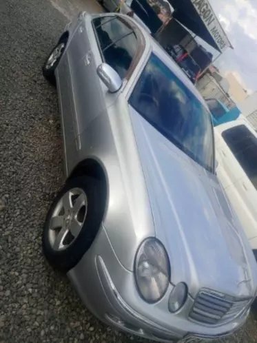 Mercedes-Benz E250