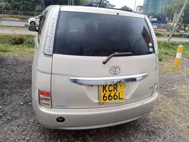 Toyota Isis