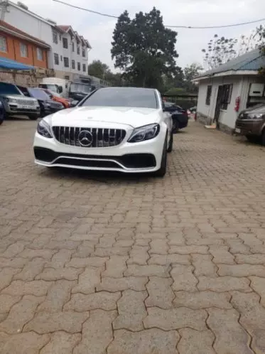 Mercedes-Benz C 63 AMG