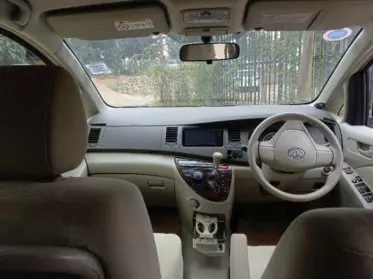Toyota Isis