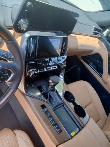 Lexus LX 600