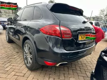 PORSCHE Cayenne