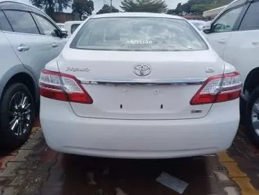 Toyota Premio 