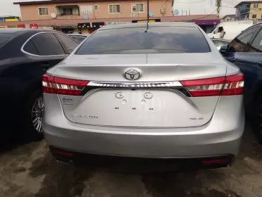 Toyota Avalon