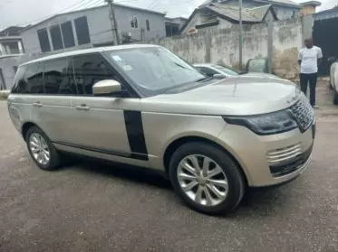 RANGE ROVER HSE LR4