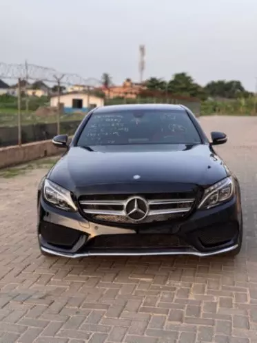 Mercedes-Benz C400