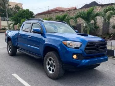 Toyota Tacoma