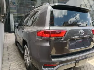 Toyota Landcruiser 300