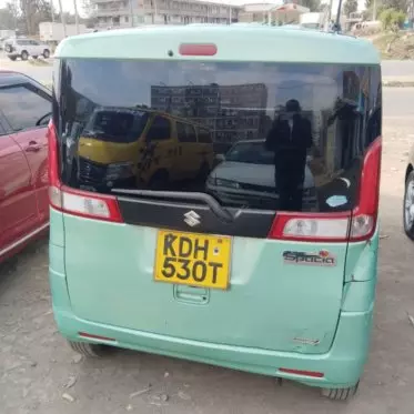 SUZUKI Spacia 