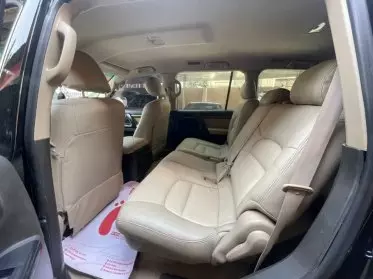 Toyota Landcruiser  V8