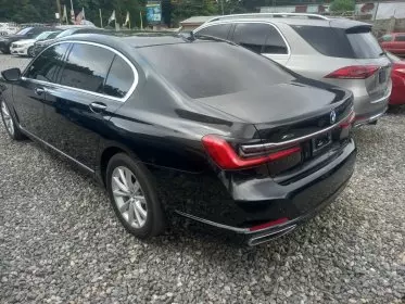 BMW 740