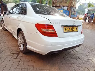 Mercedes-Benz C 200