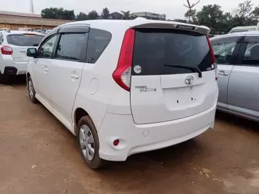 Toyota Passo Sette