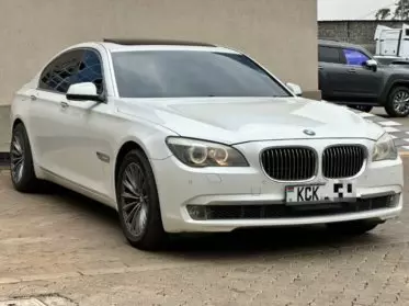 BMW 740
