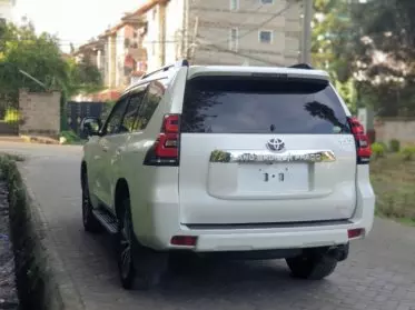 Toyota Landcruiser Prado