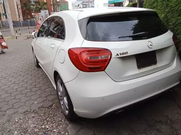Mercedes-Benz A 180