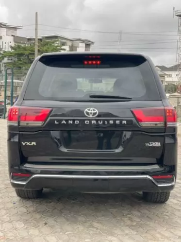 Toyota Landcruiser  V8