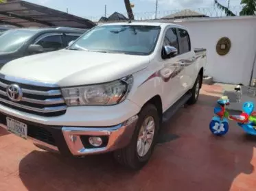 Toyota Hilux