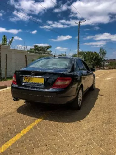 Mercedes-Benz C200