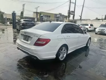Mercedes-Benz C 300