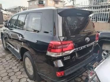 Toyota Land Cruiser GXR