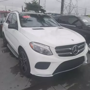 Mercedes-Benz GLE 400