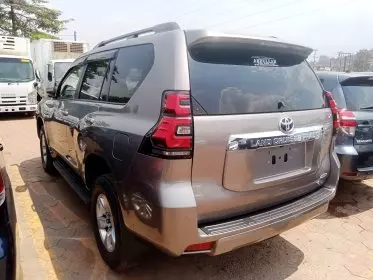 Toyota Landcruiser Prado