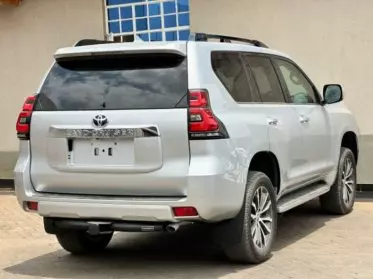 Toyota Landcruiser Prado