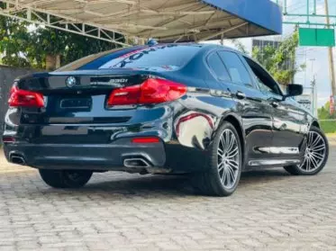 BMW 530i
