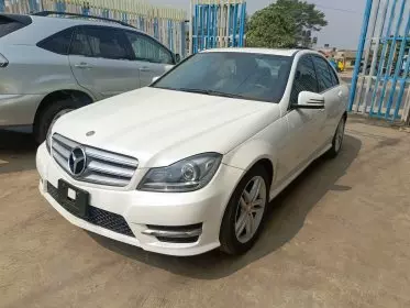Mercedes-Benz C 300