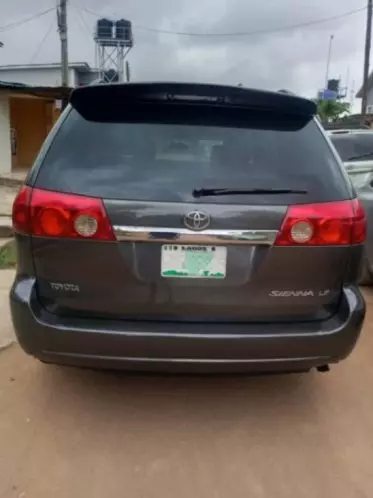 Toyota Sienna