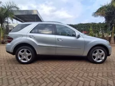 Mercedes-Benz S 320