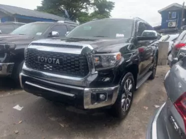 Toyota Sequoia
