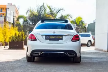 Mercedes-Benz C 200