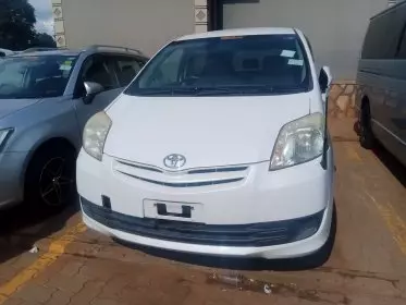 Toyota Passo Sette