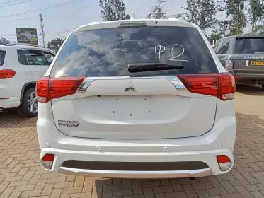 Mitsubishi Plug-in Hybrid Outlander