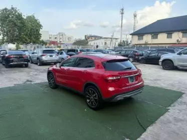 Mercedes-Benz GLA 250