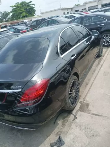 Mercedes-Benz C 300