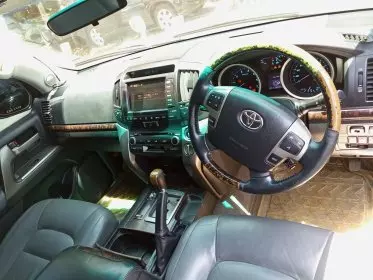 Toyota Landcruiser  V8