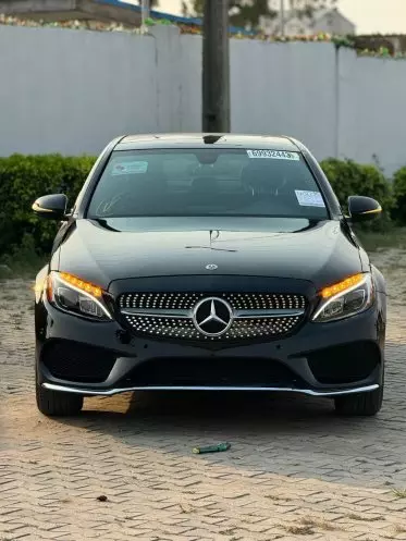 Mercedes-Benz C 300